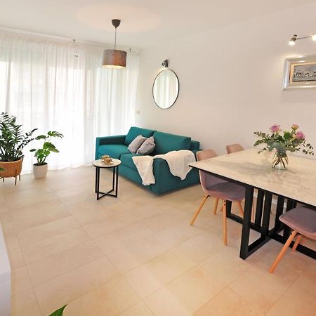Family Apartment Noel - Оміш Екстер'єр фото