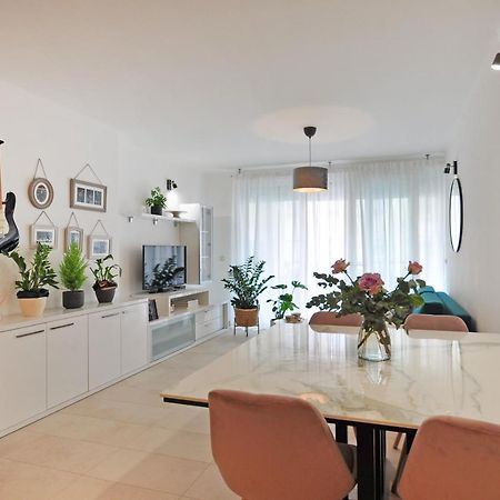 Family Apartment Noel - Оміш Екстер'єр фото
