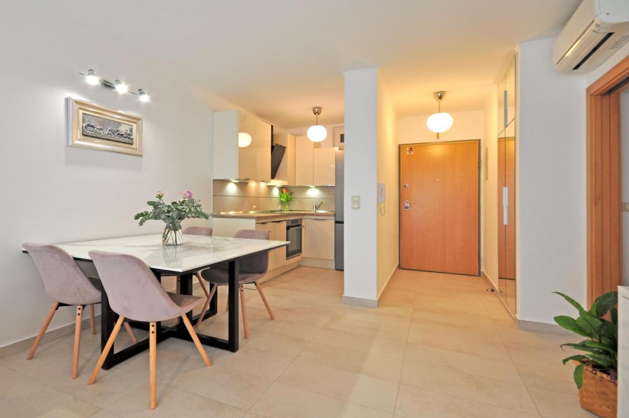 Family Apartment Noel - Оміш Екстер'єр фото