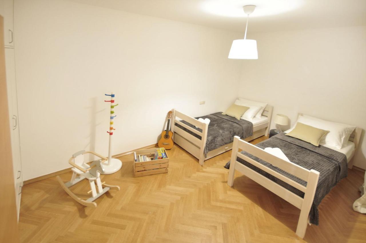 Family Apartment Noel - Оміш Екстер'єр фото